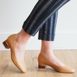 COCLICO Tan Block Heel Pumps